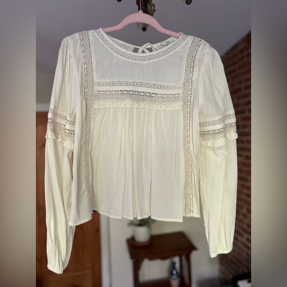 American Eagle Outfitters Cream Pleated Puff Sleeve Blouse